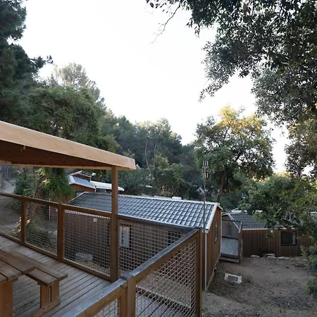 Camping Cala Llevado مكان تخييم
